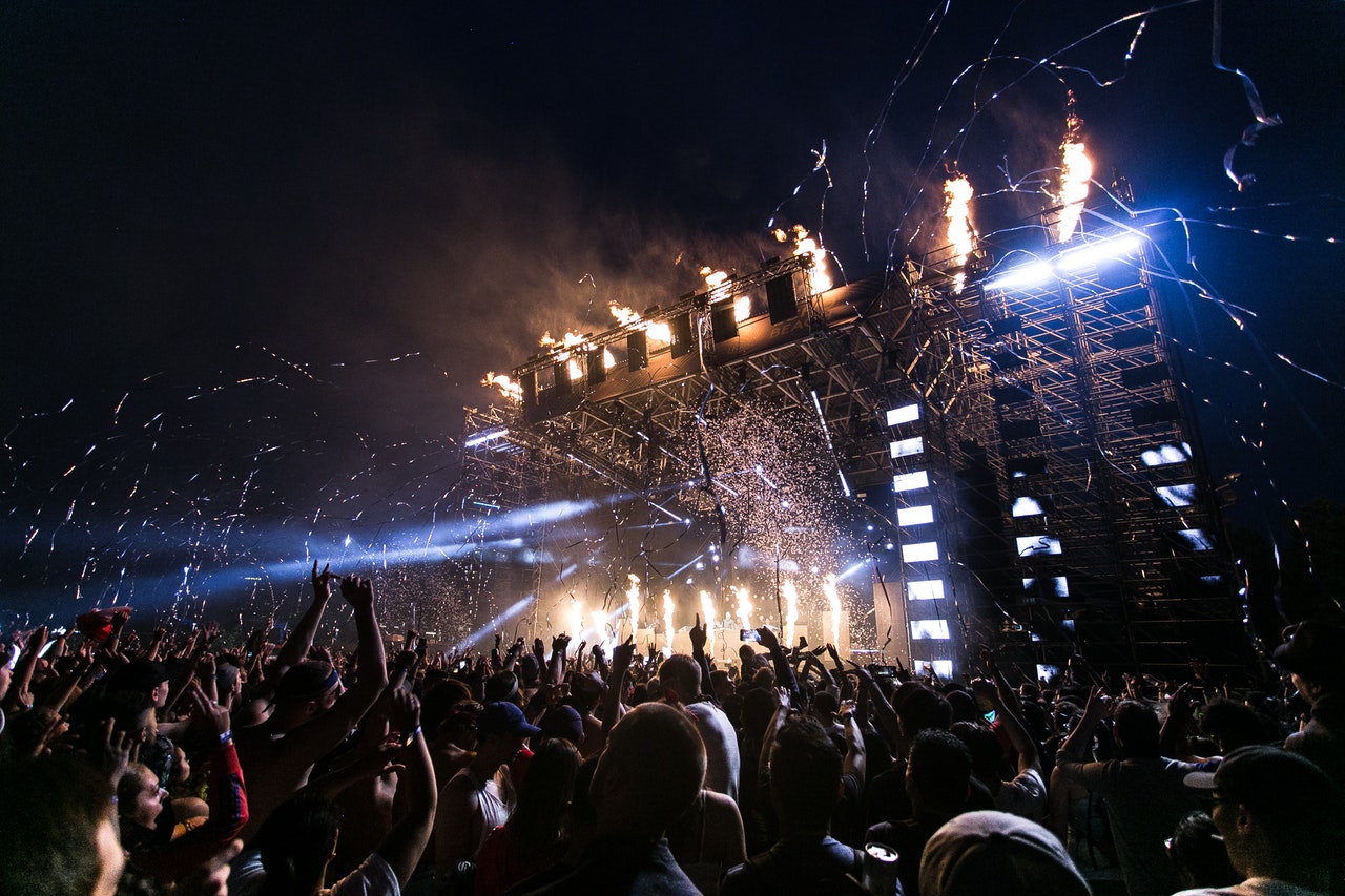 crowd